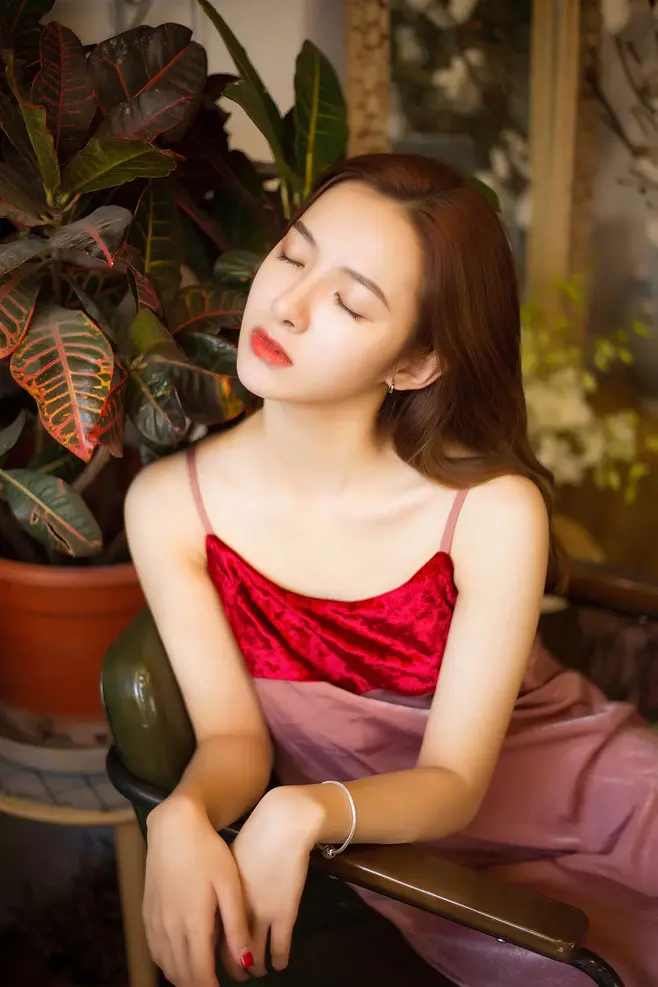 图木舒克广州高端商务伴游晓雯