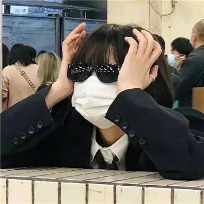 图木舒克伴游女生冯萧玉的资料